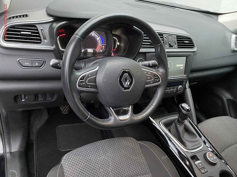 Renault Kadjar (2016) 1.2TCe, Zen, navi, kamera - fotka 12 z 17