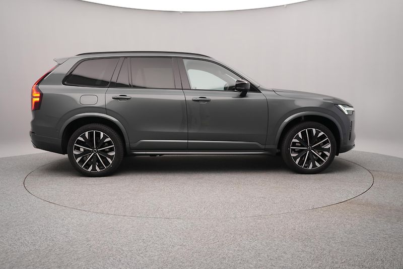 Volvo XC90 (2026) T8 AWD RECHARGE DARK PLUS 7m - fotka 13 z 27