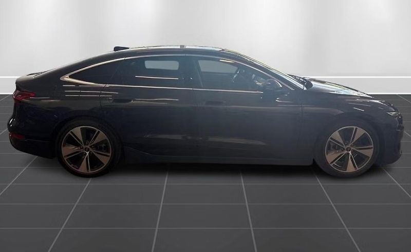 Audi A6 e-tron Sportback 360k Tažné  - fotka 2 z 21