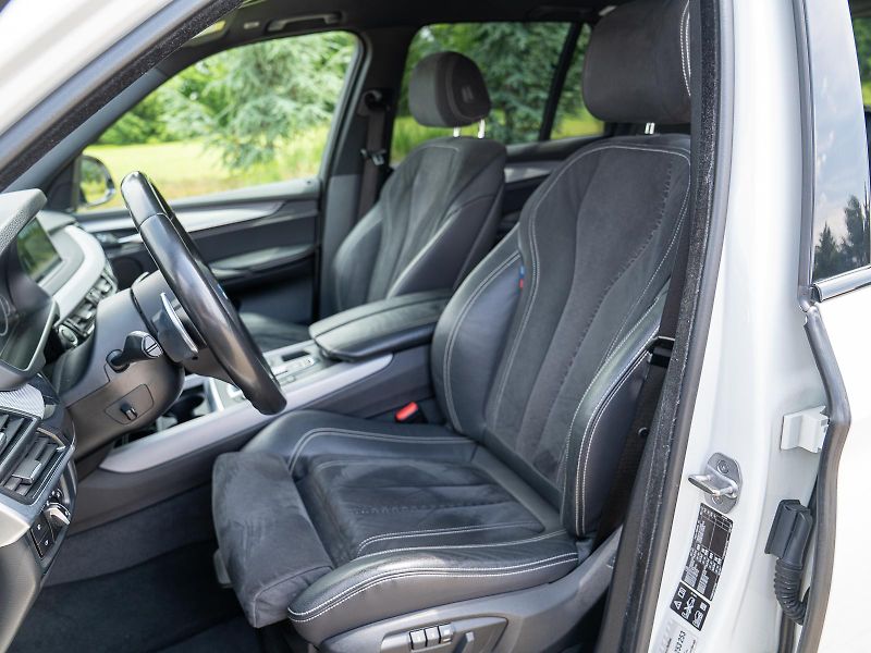 BMW X5 xDrive30d (F15) M Sport Paket - fotka 15 z 29