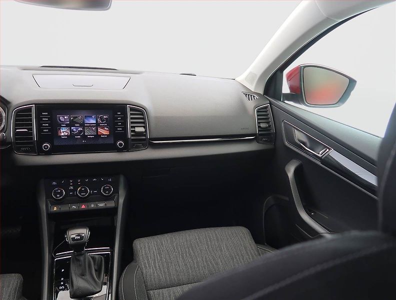Škoda Karoq (2018) 1.6 TDI, Automat, Serv.kniha - fotka 8 z 23