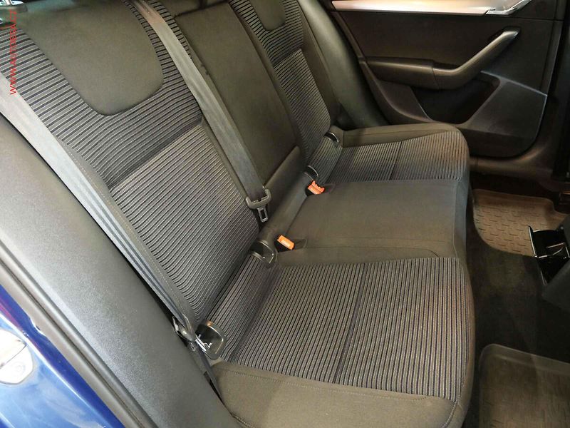 Škoda Octavia (2015) 2.0TDi, DSG, AC - fotka 14 z 22