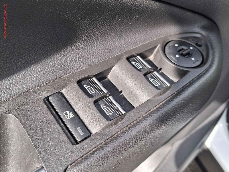 Ford Kuga (2015) 1.5 EB, 2.maj,ČR, AC, tempo - fotka 13 z 16