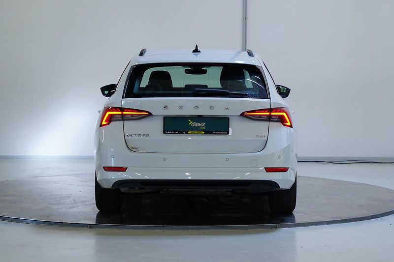Škoda Octavia - fotka 6 z 32