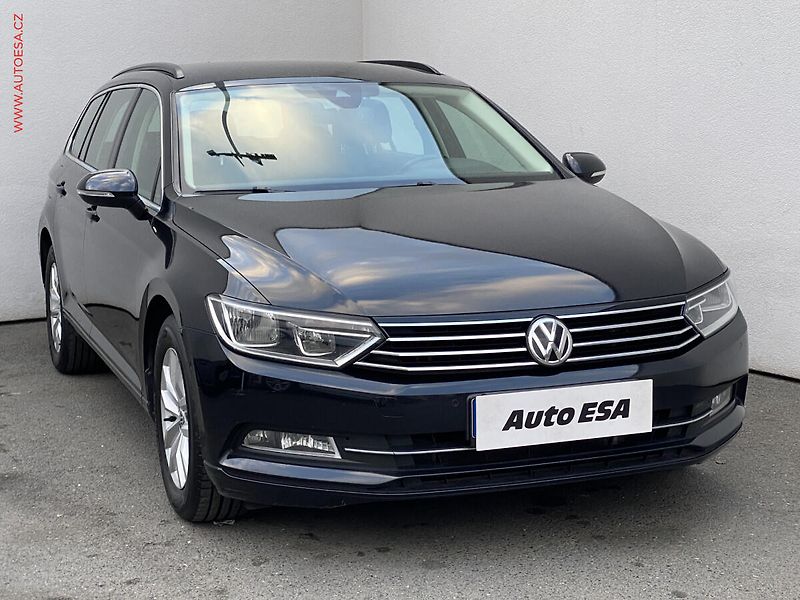 Volkswagen Passat (2019) 2.0 TDi, Comfortline, DSG - fotografie inzerátu