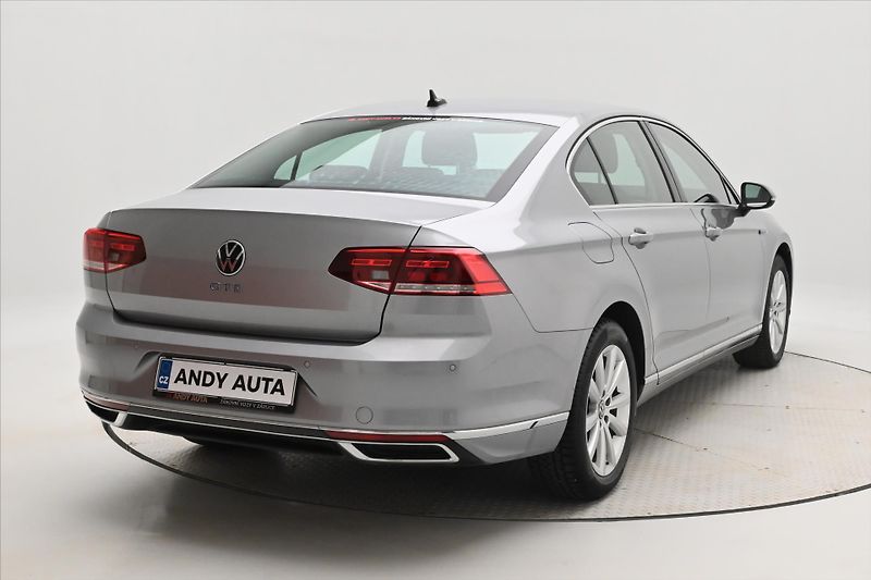 Volkswagen Passat 1,4 TSI GTE 160 kW DSG Highlin - fotka 5 z 32