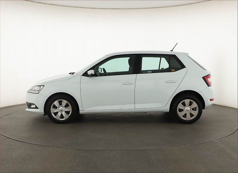 Škoda Fabia (2019) 1.0, ČR,1.maj, Park. senzory - fotka 3 z 10