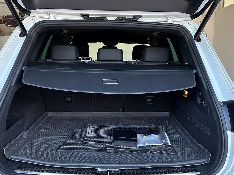Volkswagen Touareg (2015) Exclusive V6 3,0 TDI  - fotka 9 z 35