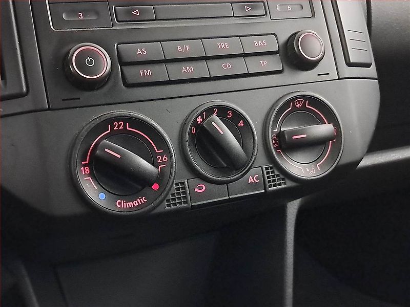 Volkswagen Polo (2007) 1.2, po STK, jezdí výborně - fotka 13 z 14