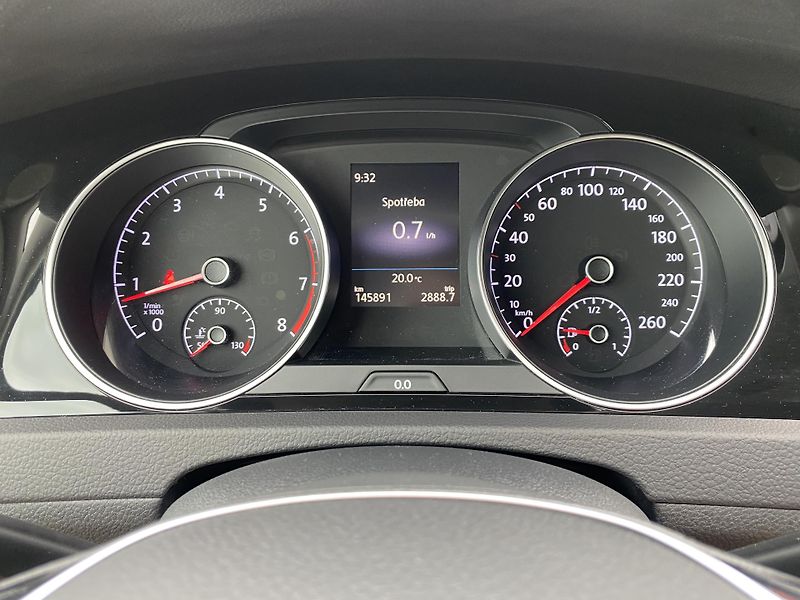 Volkswagen Golf 1.2 TSI 81kW -ALLSTAR-PDC-ALU - fotka 19 z 43