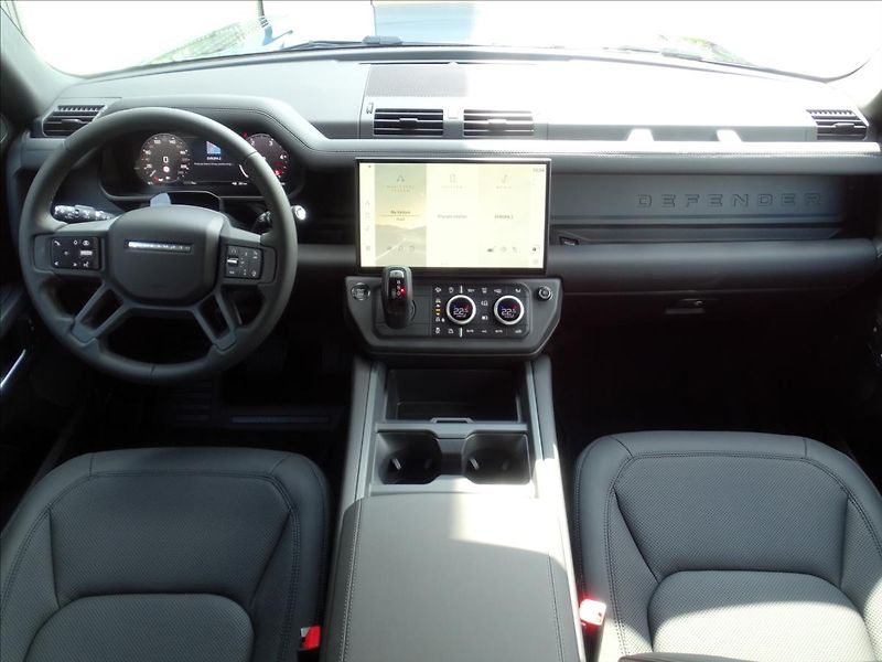 Land Rover Defender (2026) 110 D250 X-DYNAMIC SE - fotka 12 z 26