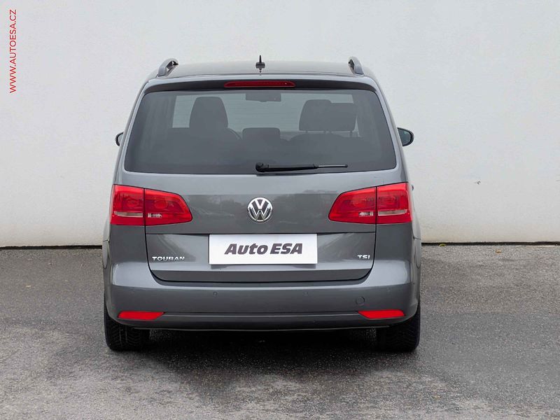 Volkswagen Touran (2011) 1.4TSi, AC, temp - fotka 5 z 15