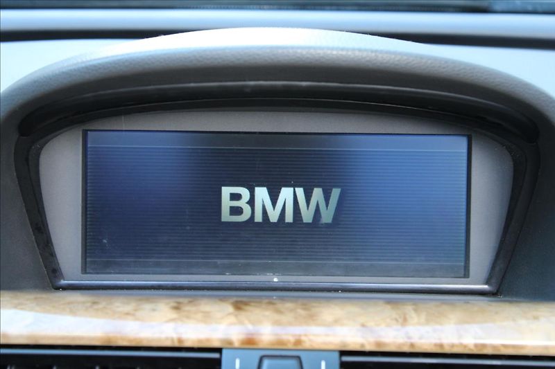 BMW Řada 6 645i LPG / CABRIO / M-PAKET - fotka 22 z 41