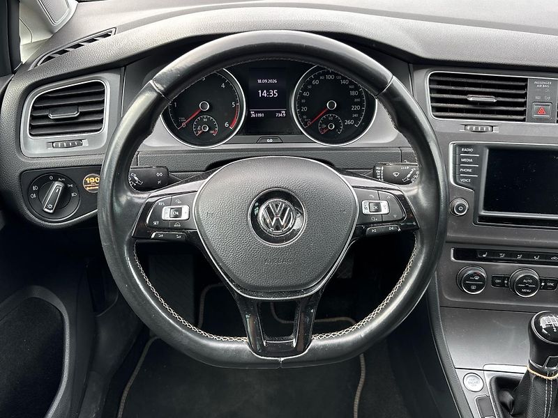 Volkswagen Golf Comfortline - fotka 9 z 11