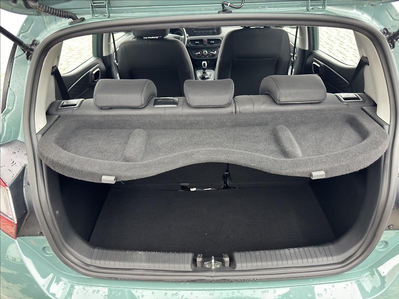 Hyundai i10 1,0 MPi Comfort - fotka 10 z 16