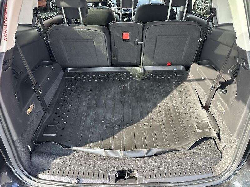 Ford Grand C-MAX (2015) 1.5 TDCi, AC, temp - fotka 7 z 20