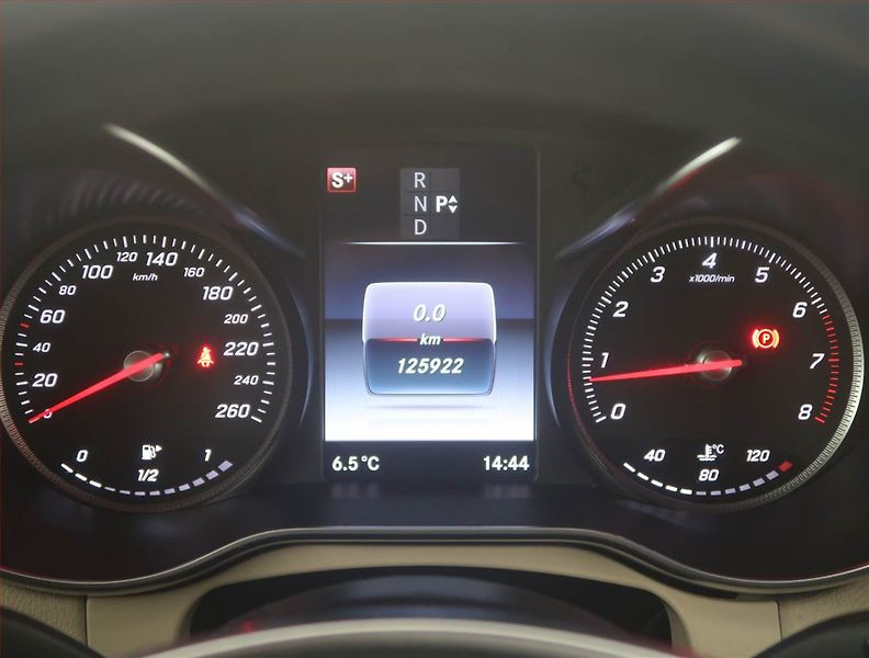 Mercedes-Benz Třídy C (2016) C 300 - fotka 11 z 18