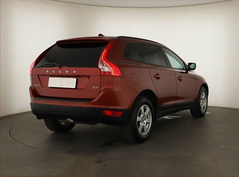 Volvo XC60 (2013) D4, Automat, Navi, Tempomat - fotka 5 z 16