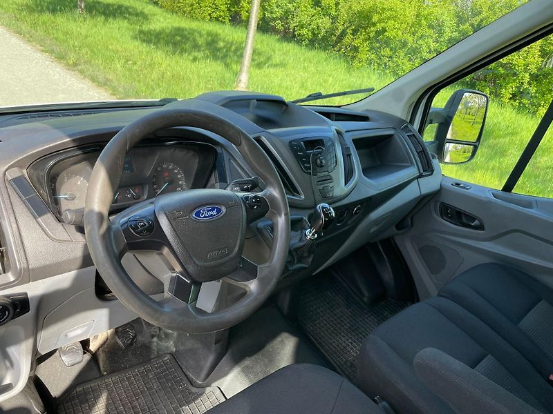 Ford Transit (2017) 2.0 1.MAJ ČR 7MÍST TAŽNÉ FOLIE - fotka 12 z 22