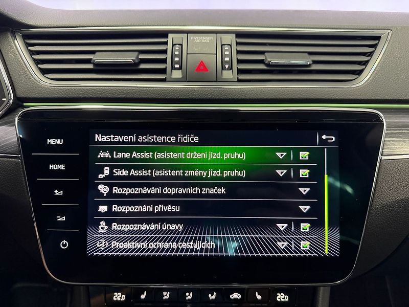 Škoda Superb 2.0 TDI DSG STYLE PLUS, DCC, A - fotka 20 z 33