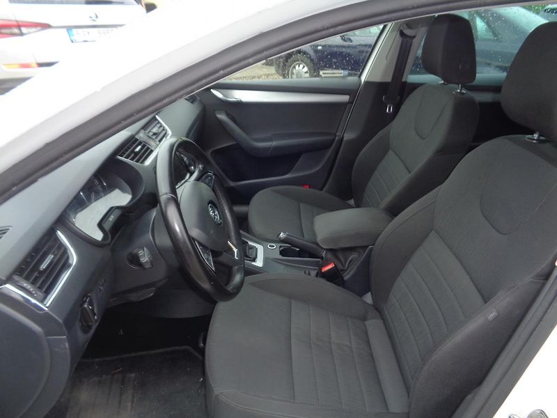 Škoda Octavia 2,0 TDI - fotka 11 z 13