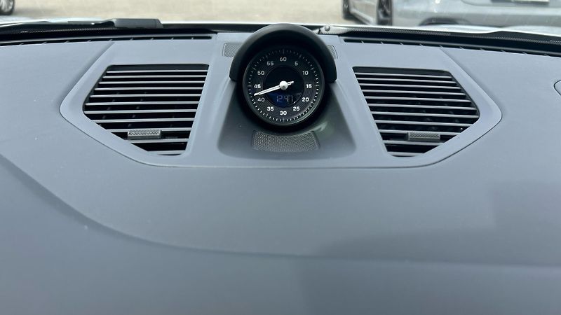 Porsche 911 (2026) Carrera - fotka 28 z 29