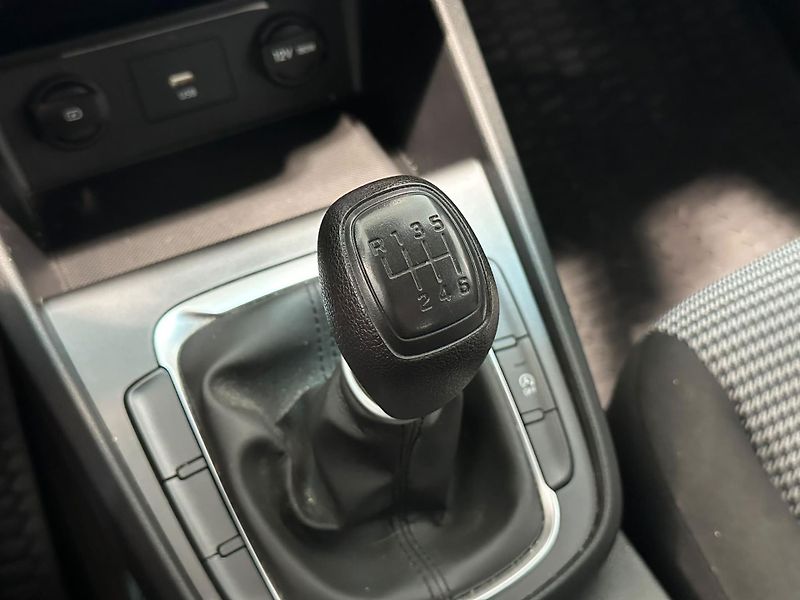 Hyundai Kona (2022) 1.0i,120HP,ČR,1.majitel,záruka - fotka 13 z 16