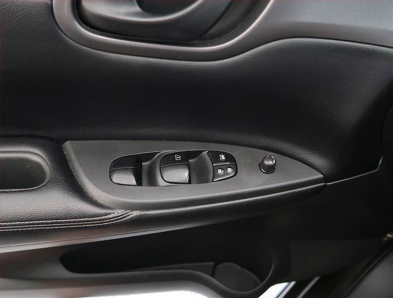 Nissan Pulsar (2015) 1.2 DIG-T, Park. senzory - fotka 18 z 18