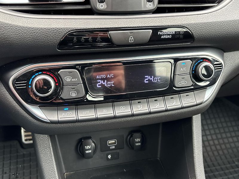 Hyundai i30 N-Line,ČR,1Maj - fotka 20 z 25