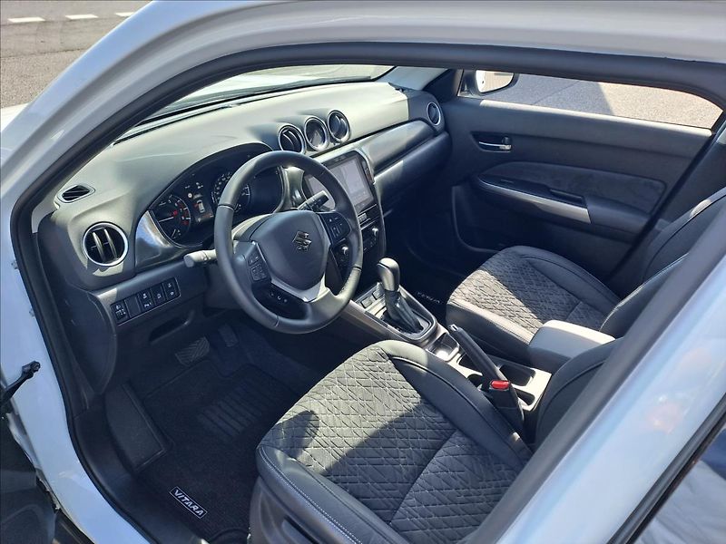 Suzuki Vitara (2025) 1,4 BoosterJet Elegance AT - fotka 8 z 21