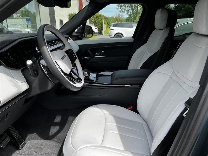 Land Rover Range Rover Sport (2026) 3,0 Dynamic SE D250 AWD - fotka 9 z 22