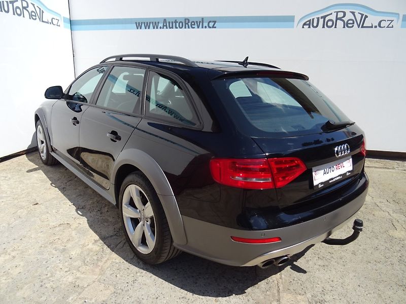 Audi A4 (2012) 2.0TDi,130kW,1maj,s.kni,navi - fotka 3 z 24