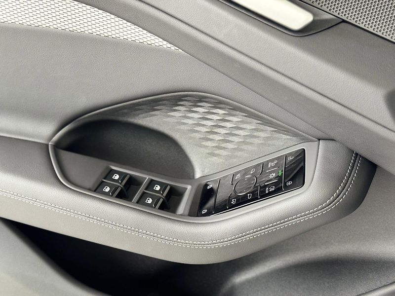 Audi A6 TDI S-LINE*Matrix*360K*Skladem - fotka 37 z 42
