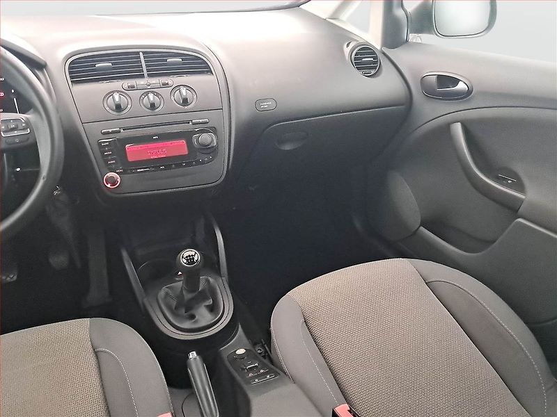 Seat Altea (2010) 1.9 TDI, 4X4, Tempomat - fotka 8 z 16