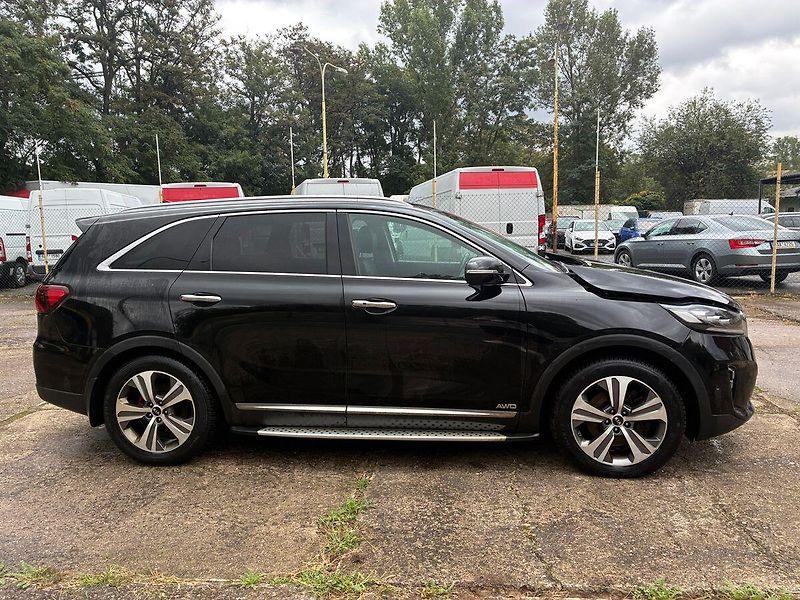 Kia Sorento GT LINE 2.2 CRDi 4x4 7 míst - fotka 2 z 25