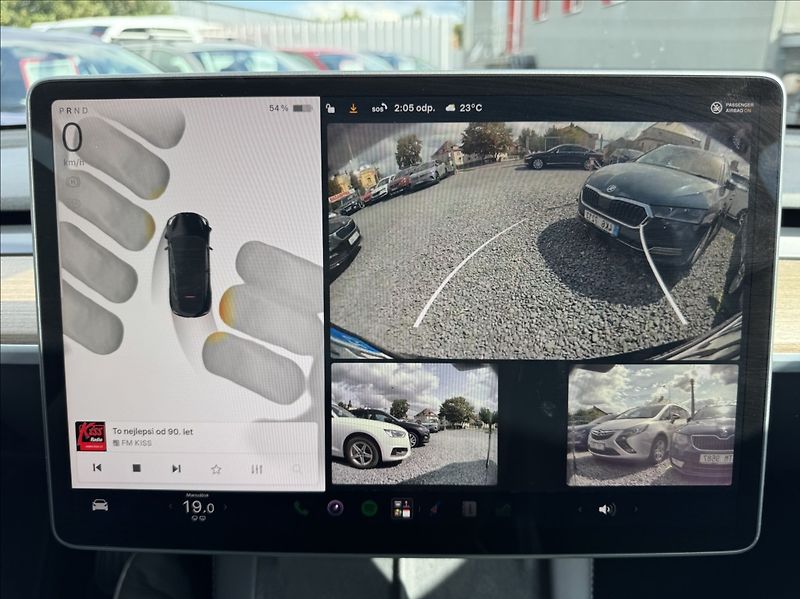 Tesla Model Y 0,0 Long Range 378kW 1.maj DPH - fotka 46 z 50