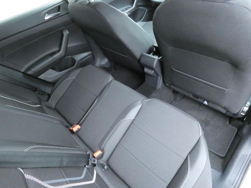 Volkswagen Taigo Friends 1,0 TSI 85 kW 7DSG - fotka 26 z 30