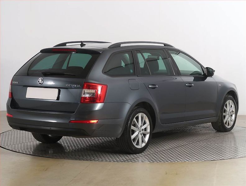Škoda Octavia (2016) 1.6 TDI, Navi, Tempomat - fotka 5 z 17