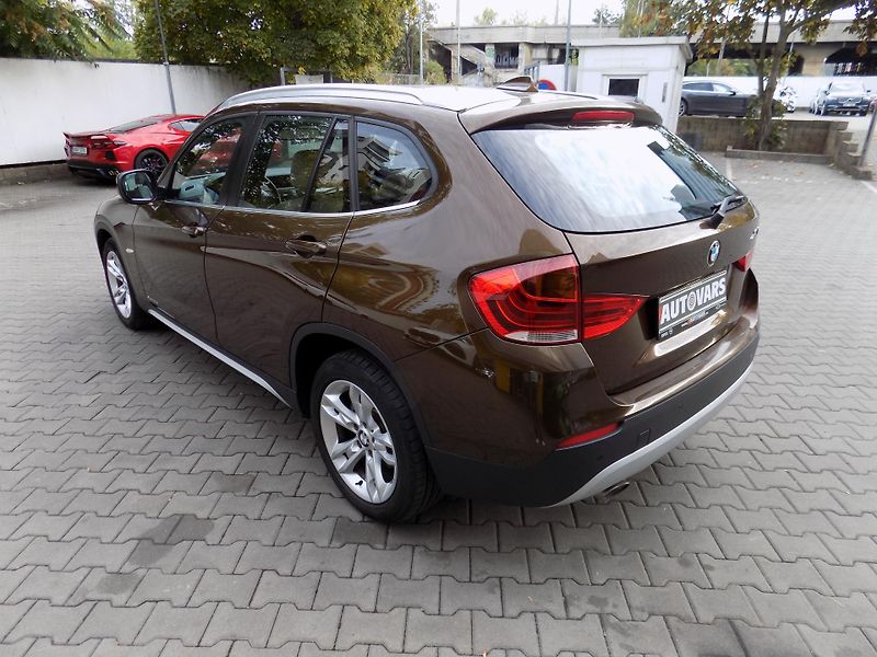 BMW X1 (2011) 2.3 D X-Drive - fotka 5 z 13