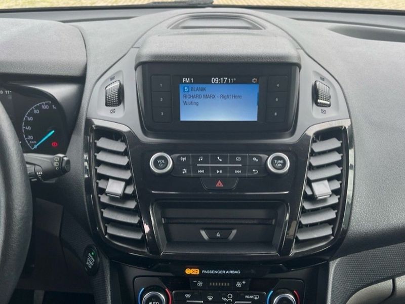 Ford Tourneo Connect 1.5D,88KW,CZ,1.MAJ,SERVIS - fotka 10 z 14