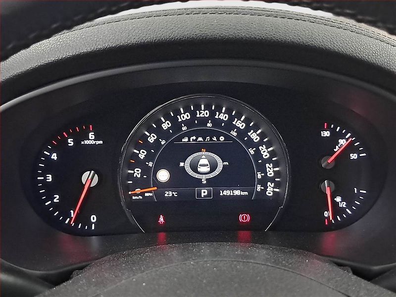 Kia Sorento (2016) 2.2 CRDi, 4X4, Automat, Kůže - fotka 11 z 23