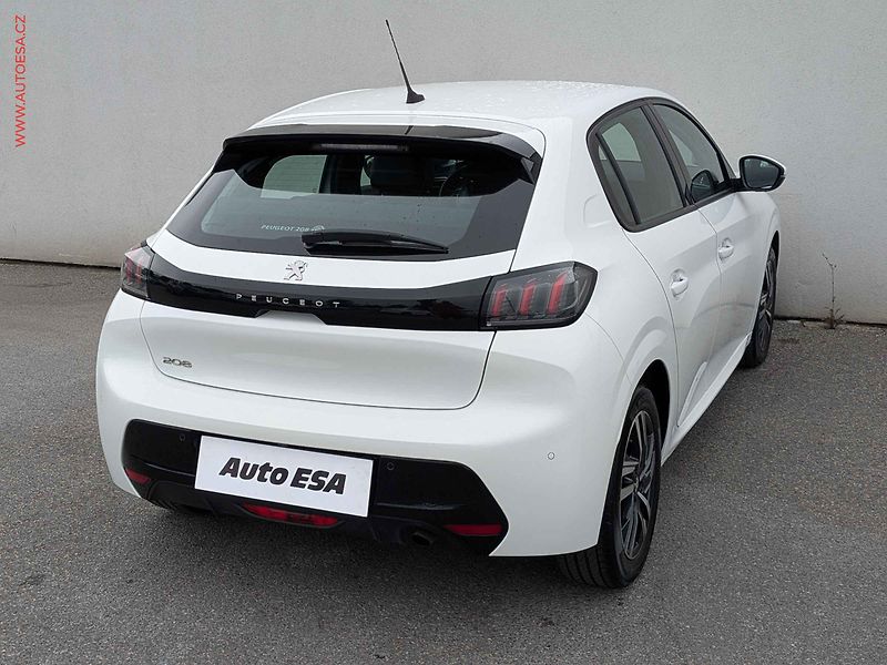 Peugeot 208 (2020) 1.2 PT, AC, LED, kamera - fotka 4 z 13