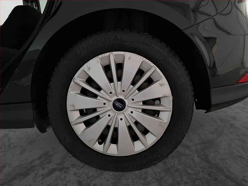 Ford Focus (2017) 1.0 EcoBoost, Serv.kniha - fotka 14 z 16