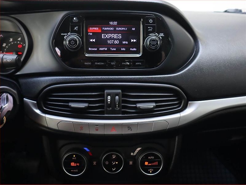 Fiat Tipo (2018) 1.4 16V, Serv.kniha, Tempomat - fotka 12 z 17
