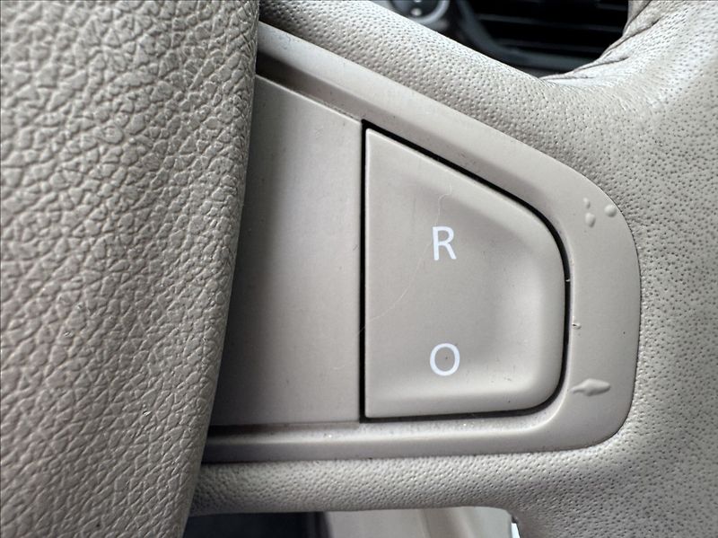 Renault Grand Scénic 1,5 dCi 7míst Navi Bose tažné - fotka 32 z 50