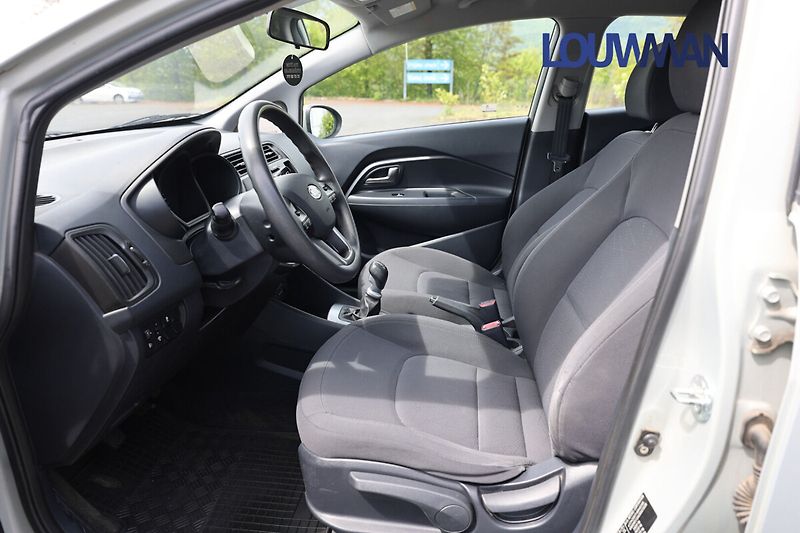 Kia Rio 1.4 DOHC - fotka 9 z 21