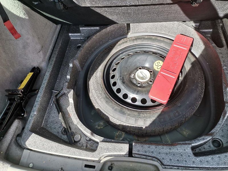 Volvo V50 (2005) 2.0D 100kw Klima Tažné Z. - fotka 22 z 26