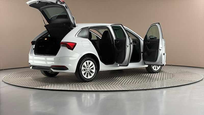 Škoda Scala 1.0 TSI DSG Top Selection - fotka 6 z 26