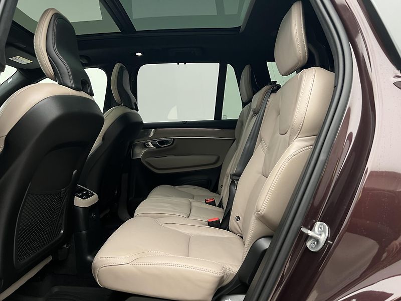 Volvo XC90 T8 AWD RECHARGE ULTRA BRIGHT - fotka 6 z 57