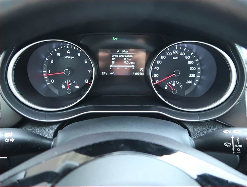 Kia Ceed (2023) Top 1.5 T-GDI - fotka 11 z 16